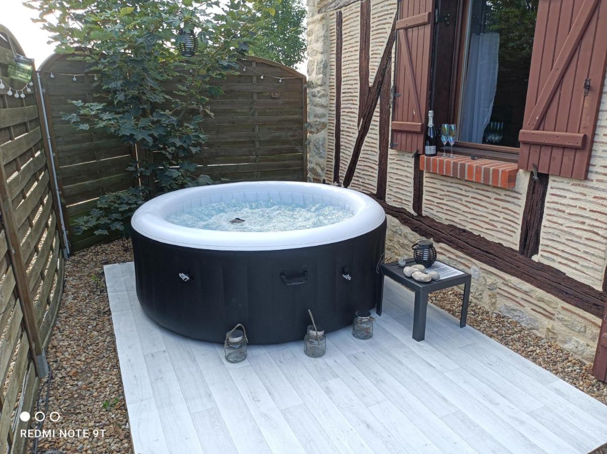 Sauna & Double Jacuzzi Interieur Et Sous Les Etoiles 1H30 Paris Ladon Экстерьер фото